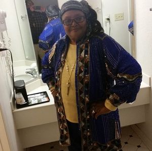 Meet your Posher, Helen